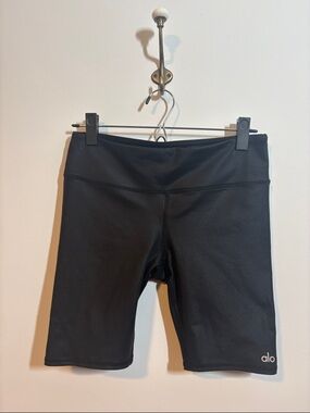 ALO Yoga Shiny Black Mid-Rise Bike Shorts